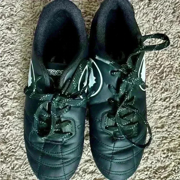 Puma ProCat Cleat Kid's Size 3- Black/White - Picture 9 of 10